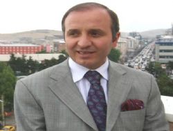 Çelik görevinden ayrıldı